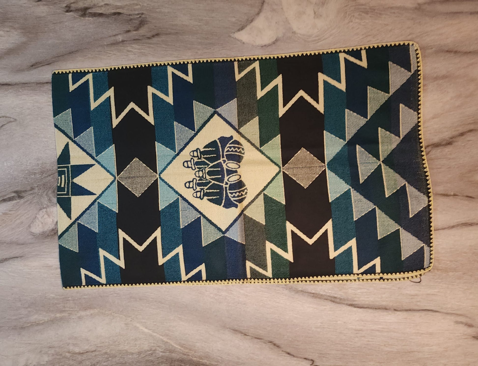 Alpaca table runner - ELAM ALPACA